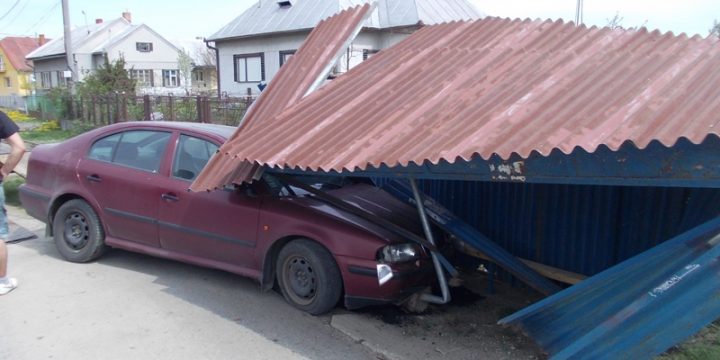 Dopravná nehoda Škoda – Octavia v obci Šamudovcev